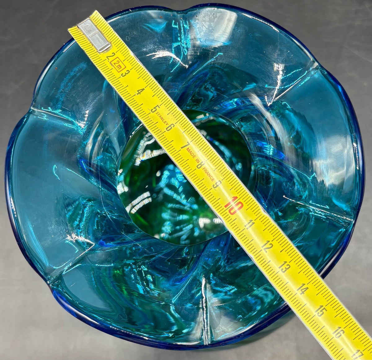 European Glass Vase With Gradient Coloring From The 1930s -photo-6
