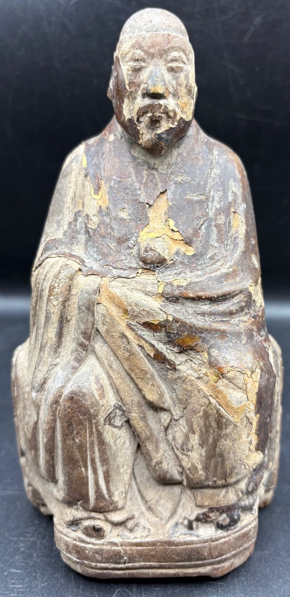 SAGE OU DIGNITAIRE EN BOIS SCULPTÉ PATINÉ XVIÈME CHINE