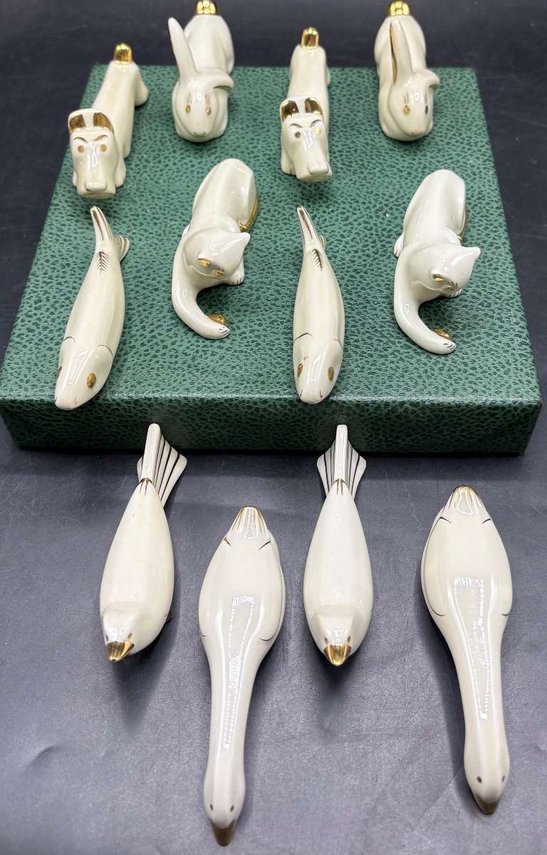 PORTES COUTEAUX EN PORCELAINE ÉMAILLÉE DORÉE DES ANNÉES 1930 FRANÇAIS -photo-2