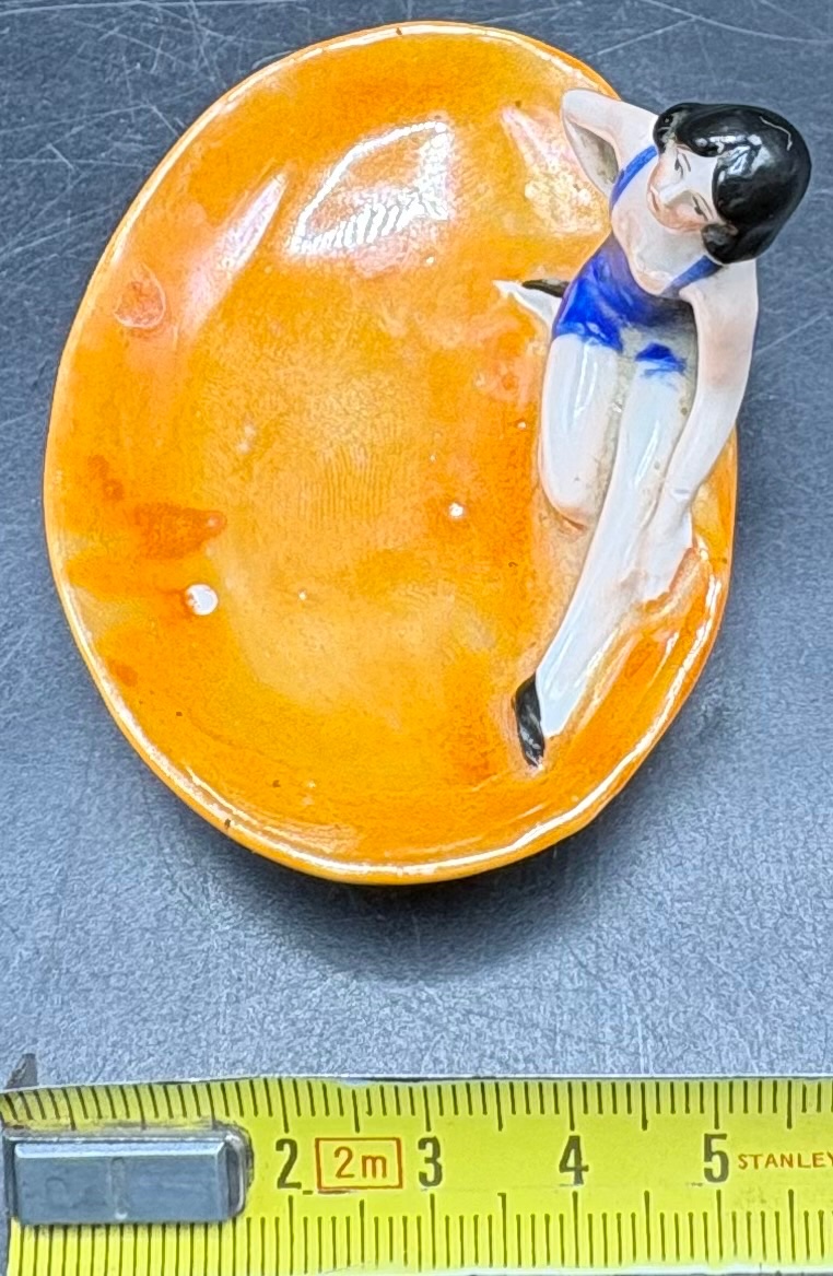 VIDE POCHE BAIGNEUSE EN PORCELAINE ÉMAILLÉE ALLEMANDE DES ANNÉES 1900/20-photo-7