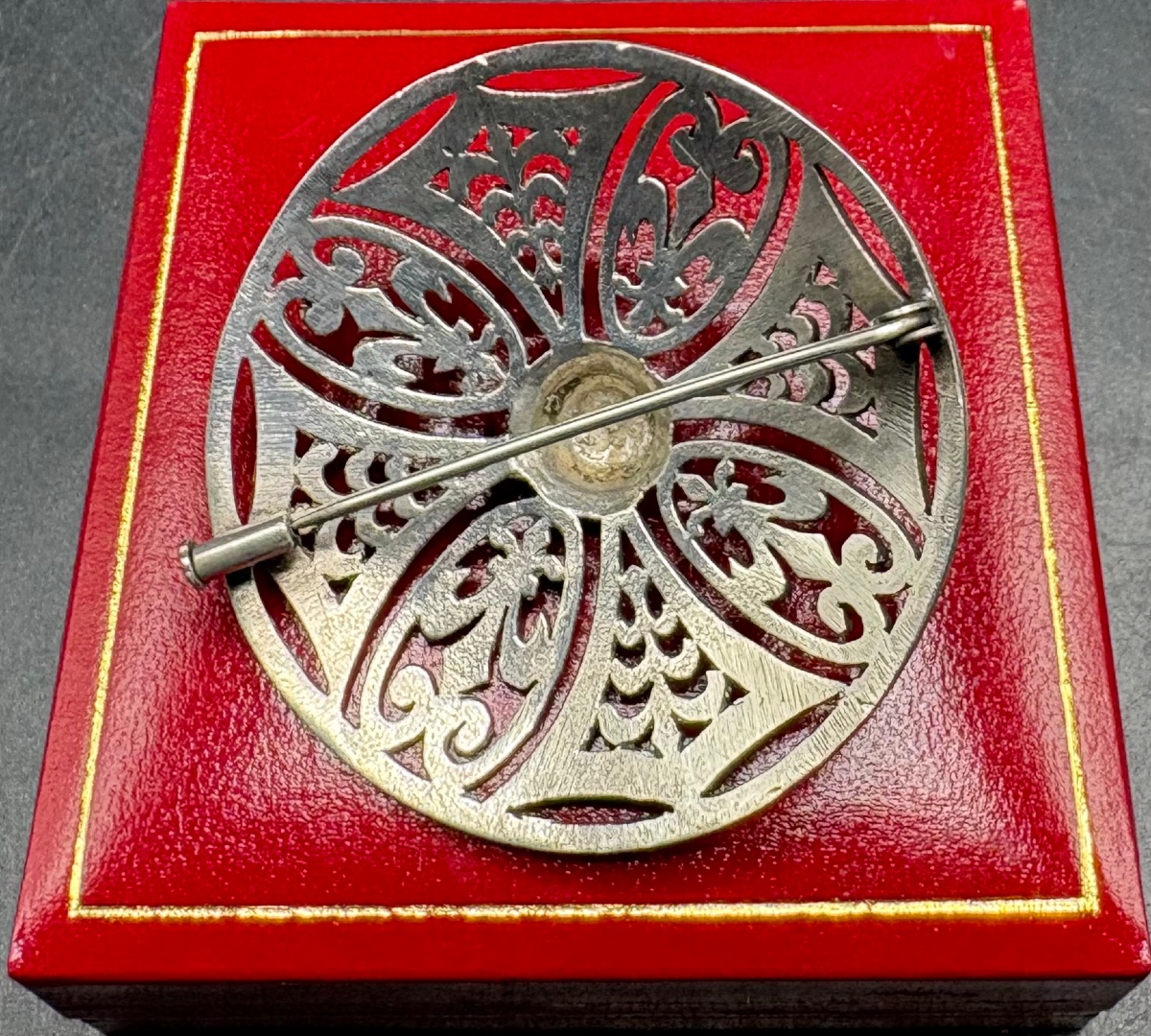 BROCHE EN ARGENT MASSIF DES ANNÉES 1920/30 SIGNÉE NIVE -photo-1