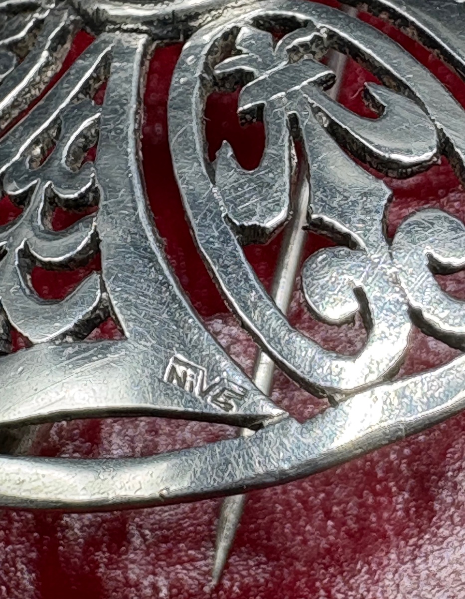 BROCHE EN ARGENT MASSIF DES ANNÉES 1920/30 SIGNÉE NIVE -photo-2