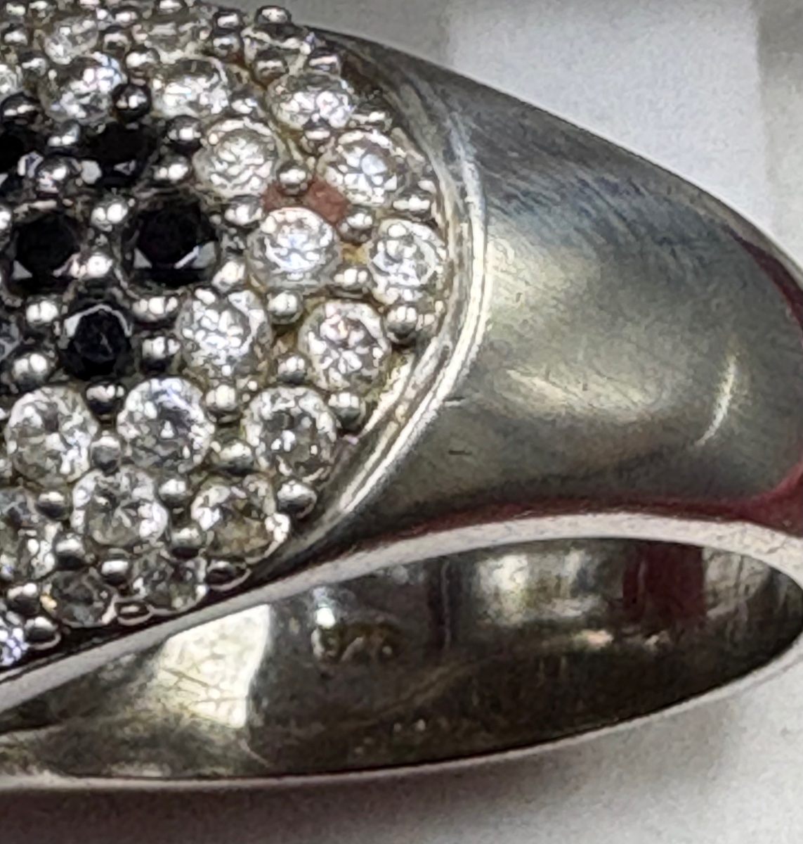 BAGUE ARGENT MASSIF PAVAGE D’OXYDES DE ZIRCONIUM & ONYX TAILLÉS VERS 1960/70 FRANÇAISE-photo-4