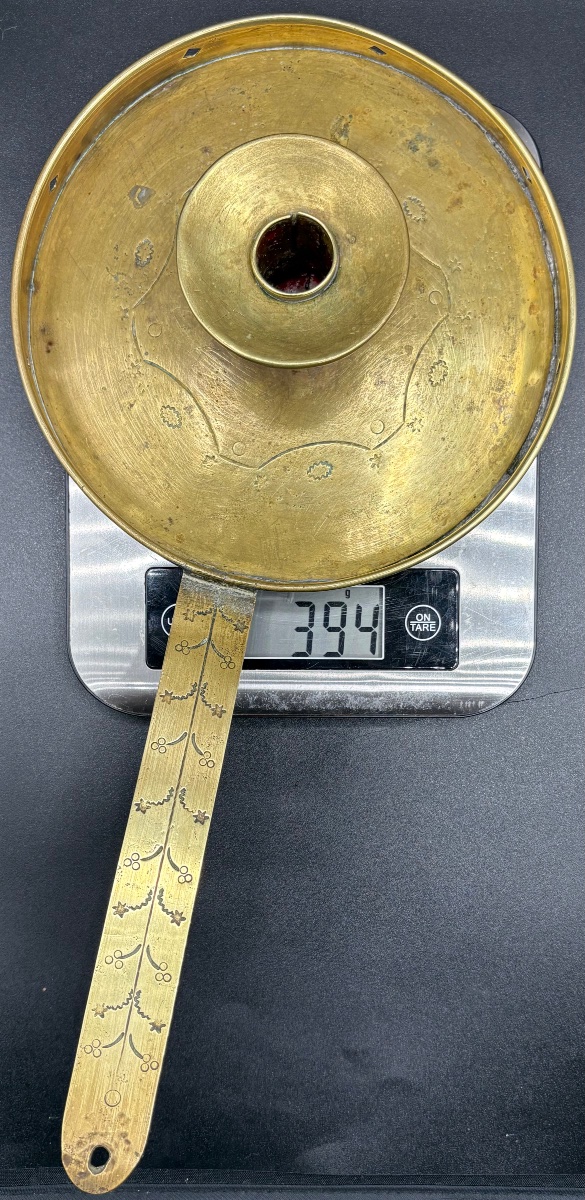 UN BOUGEOIR EN LAITON GRAVÉ DE LA FIN DU XVIIIÈME FRANÇAIS -photo-8