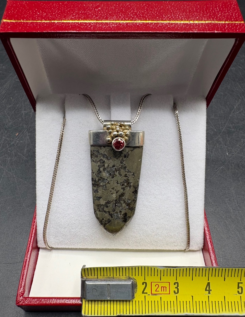 PENDENTIF PIERRE NATURELLE MONTÉE ARGENT MASSIF ET GRENAT DES ANNÉES 1970 ÉTRANGER -photo-5