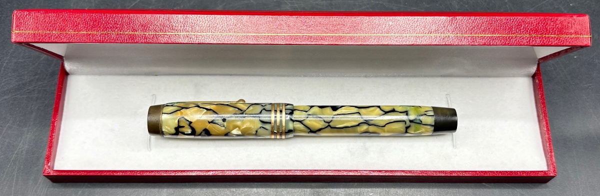 STYLO PLUME DES ANNÉES 1930 EN BAKÉLITE PLAQUÉ OR ET DIVERS PARKER-photo-3