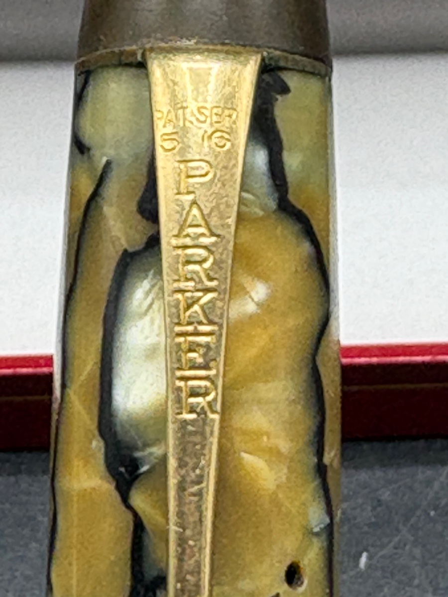 STYLO PLUME DES ANNÉES 1930 EN BAKÉLITE PLAQUÉ OR ET DIVERS PARKER-photo-3