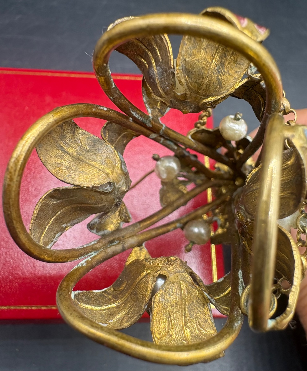 PORTE BOUQUET DE MARIAGE EN NACRE, LAITON DORÉ, PERLES, ÉMAIL, FRANÇAIS FIN XIXÈME-photo-1