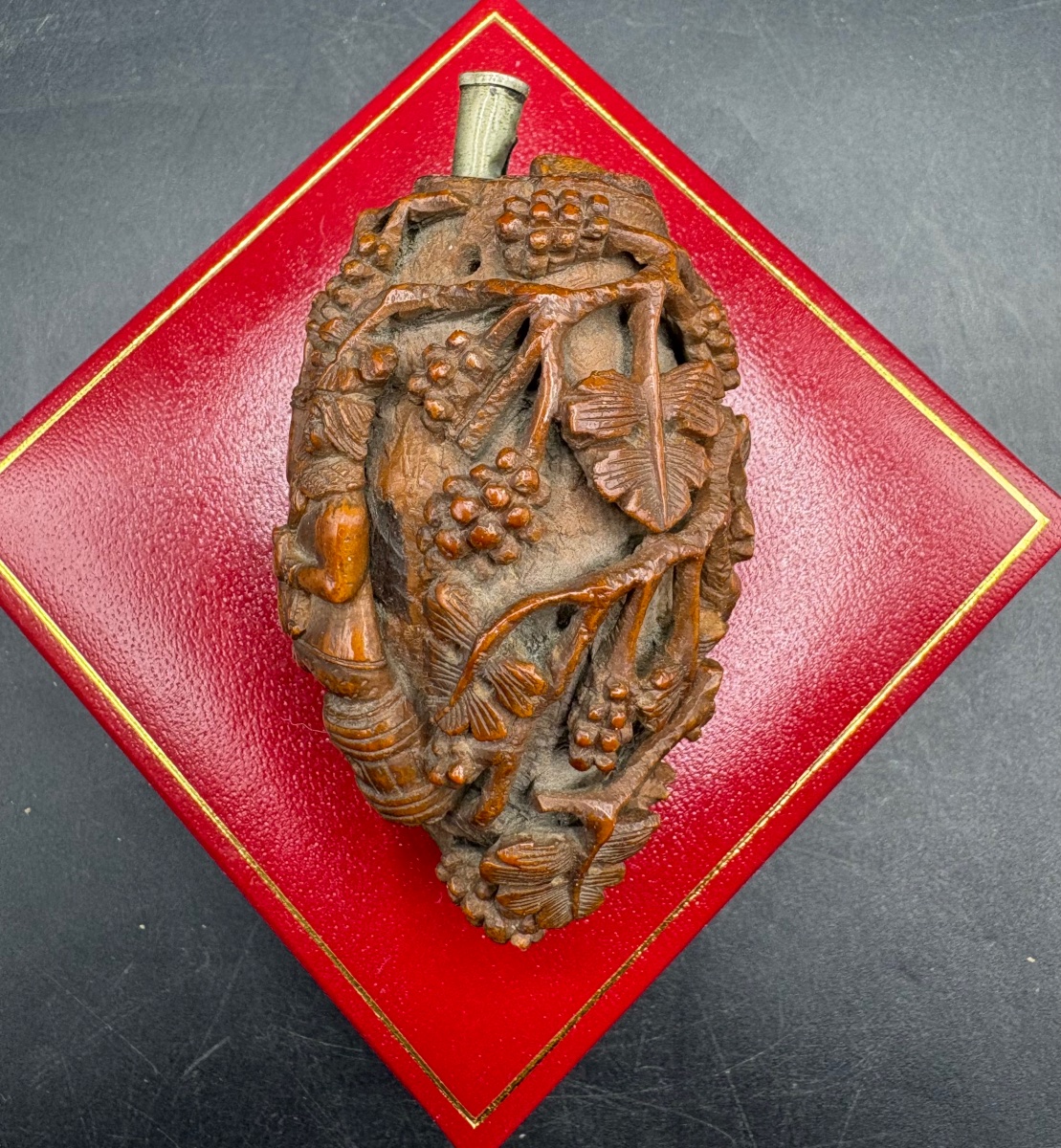 FLACON À HUMER LE TABAC EN COROZO SCULPTÉ, DU XVIIIÈME FRANÇAIS DE CAYENNE-photo-4