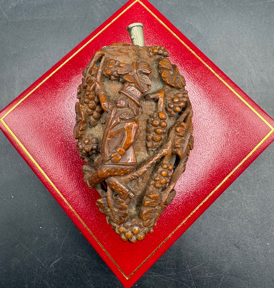 FLACON À HUMER LE TABAC EN COROZO SCULPTÉ, DU XVIIIÈME FRANÇAIS DE CAYENNE-photo-6