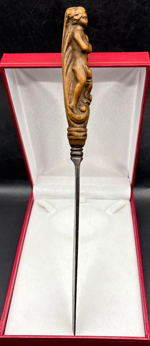 Carved Walnut Table Knife With Wrought Iron Handle, Circa 1670–80, Berry-photo-3
