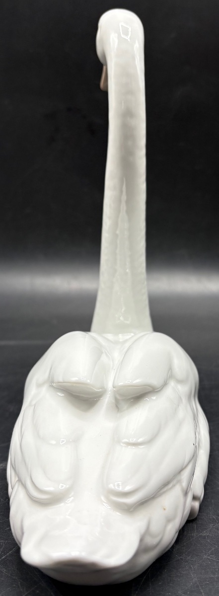 Glazed Porcelain Swan Figurine From The 1983 Lladro Collection-photo-4