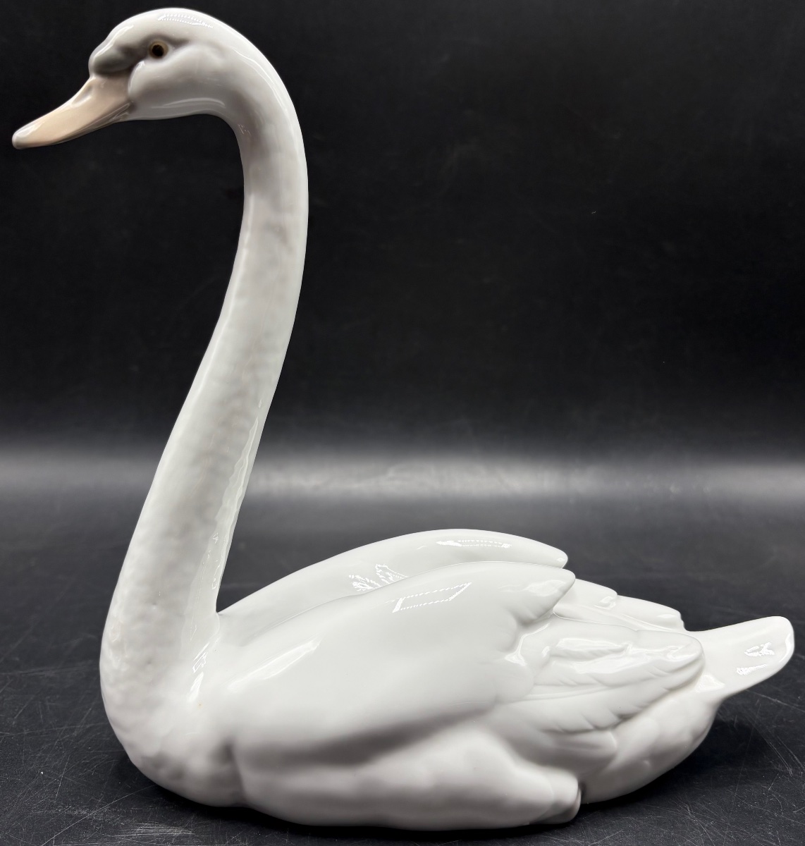 Glazed Porcelain Swan Figurine From The 1983 Lladro Collection