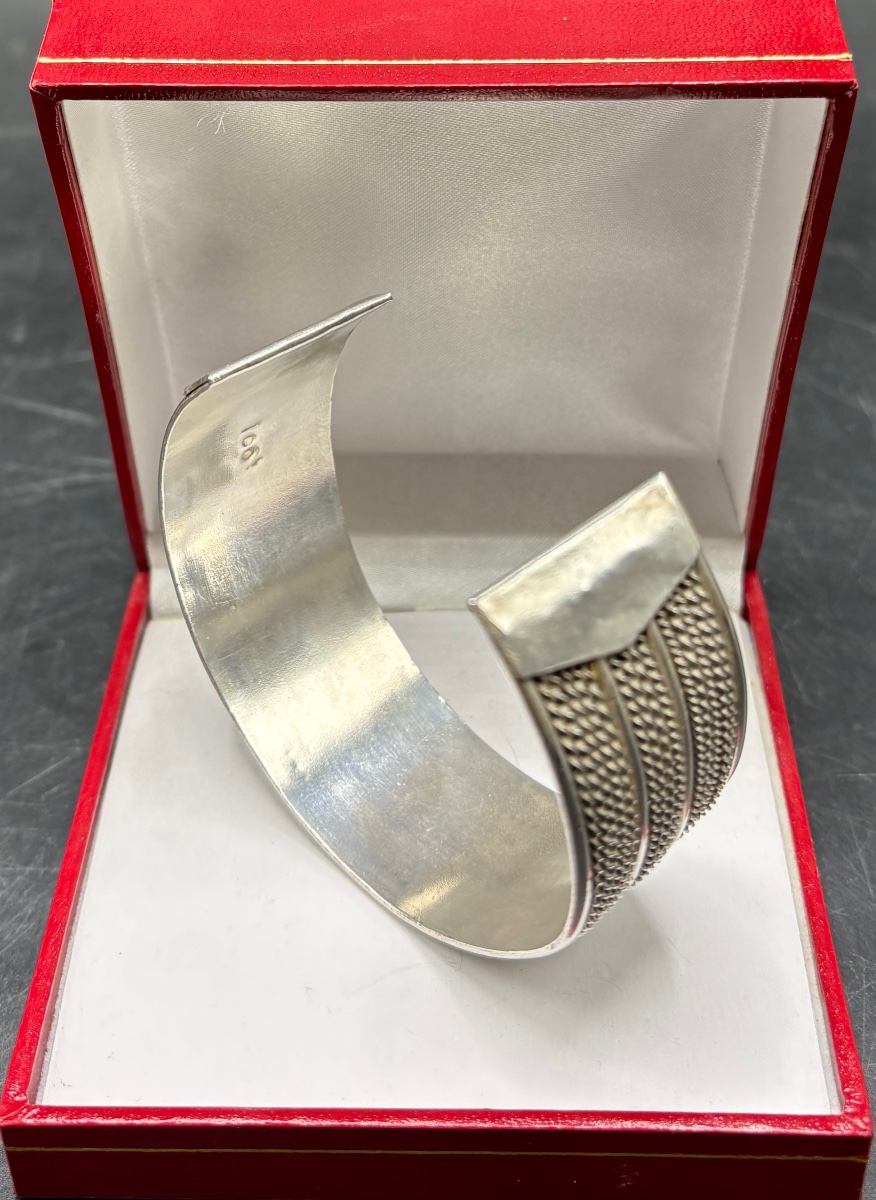 1950s Foreign Solid Silver 3/4-length Clasp Cuff Bracelet -photo-3