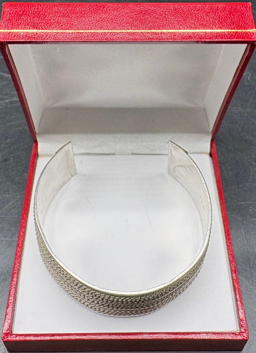 1950s Foreign Solid Silver 3/4-length Clasp Cuff Bracelet -photo-1