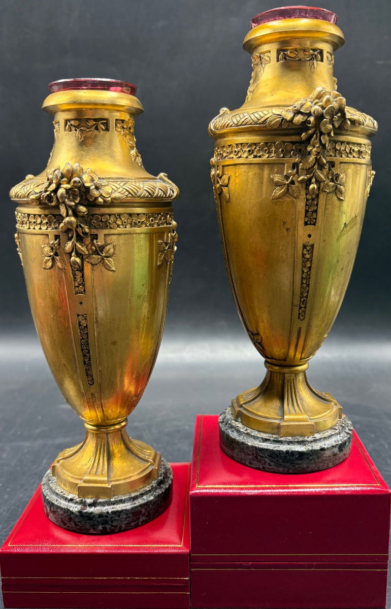 PAIRE DE VASES SOLIFLORES EN BRONZE CISELÉ DORÉ ET CRISTAL PAR BARBEDIENNE FIN XIXÈME -photo-2