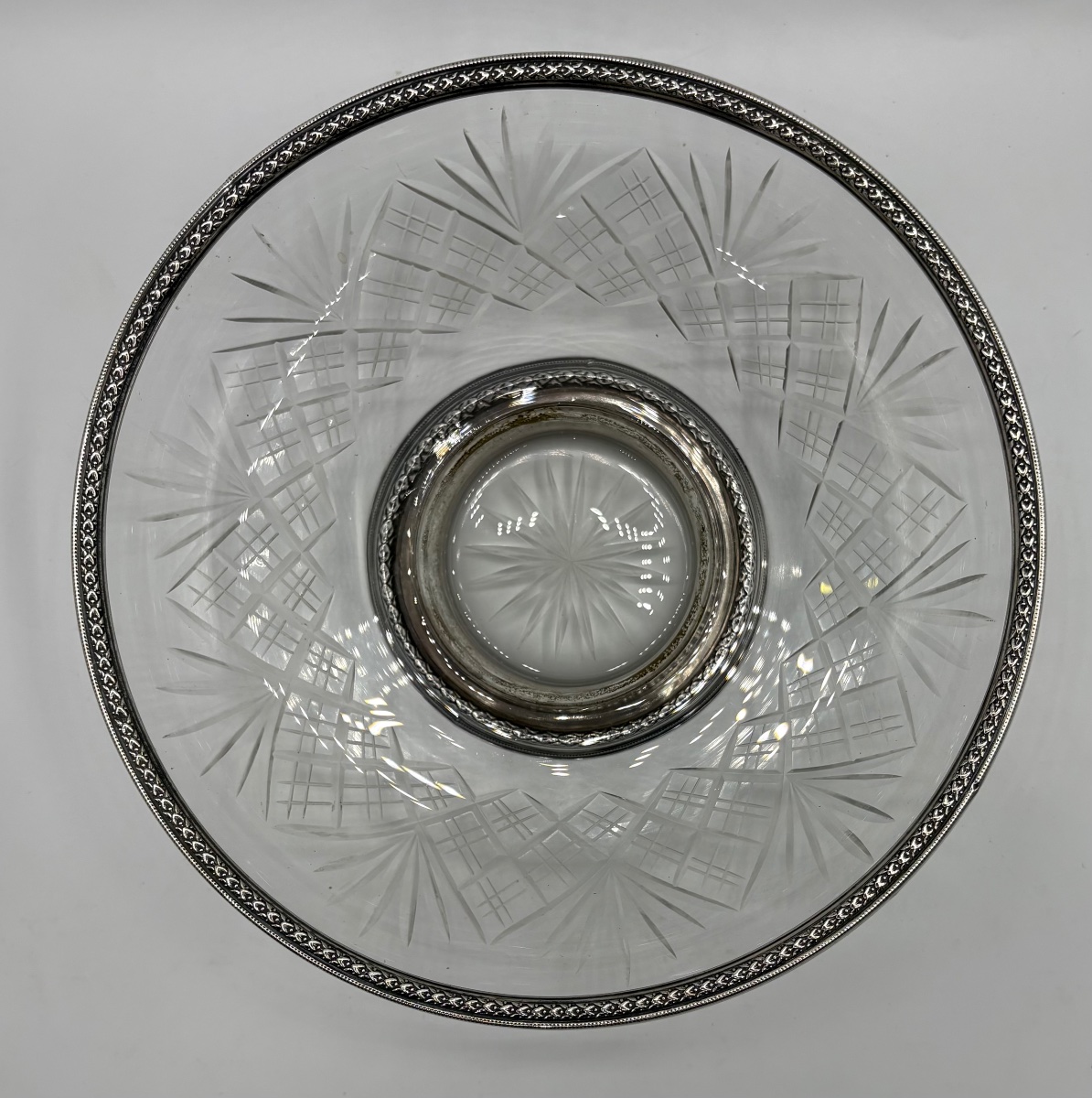 Late 19th-century French Blown And Cut Crystal Cup With Solid Silver Base-photo-1