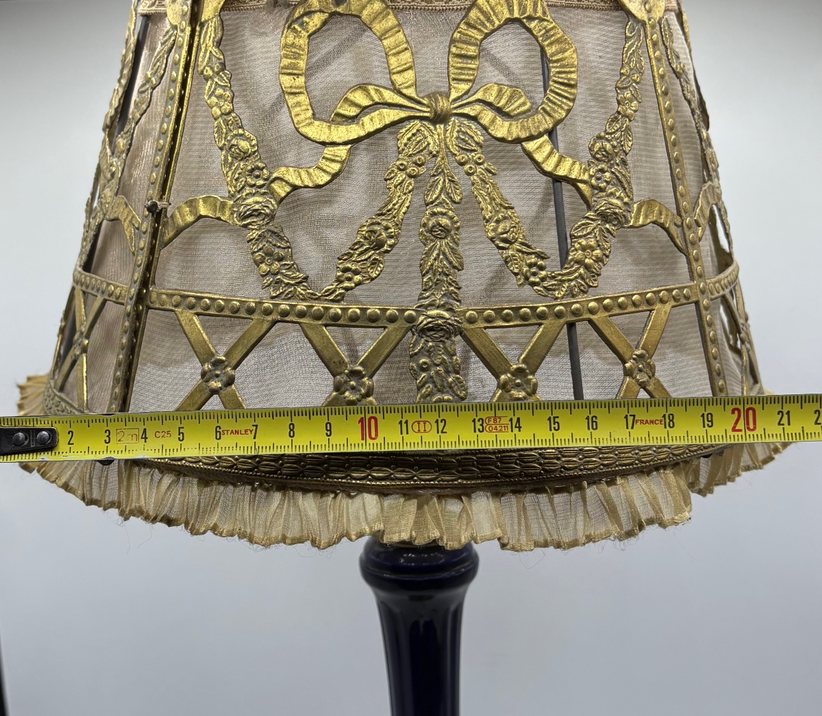 LAMPE D’APPOINT EN BRONZE PORCELAINE LAITON ET DIVERS DES ANNÉES 1920 FRANÇAISE-photo-5