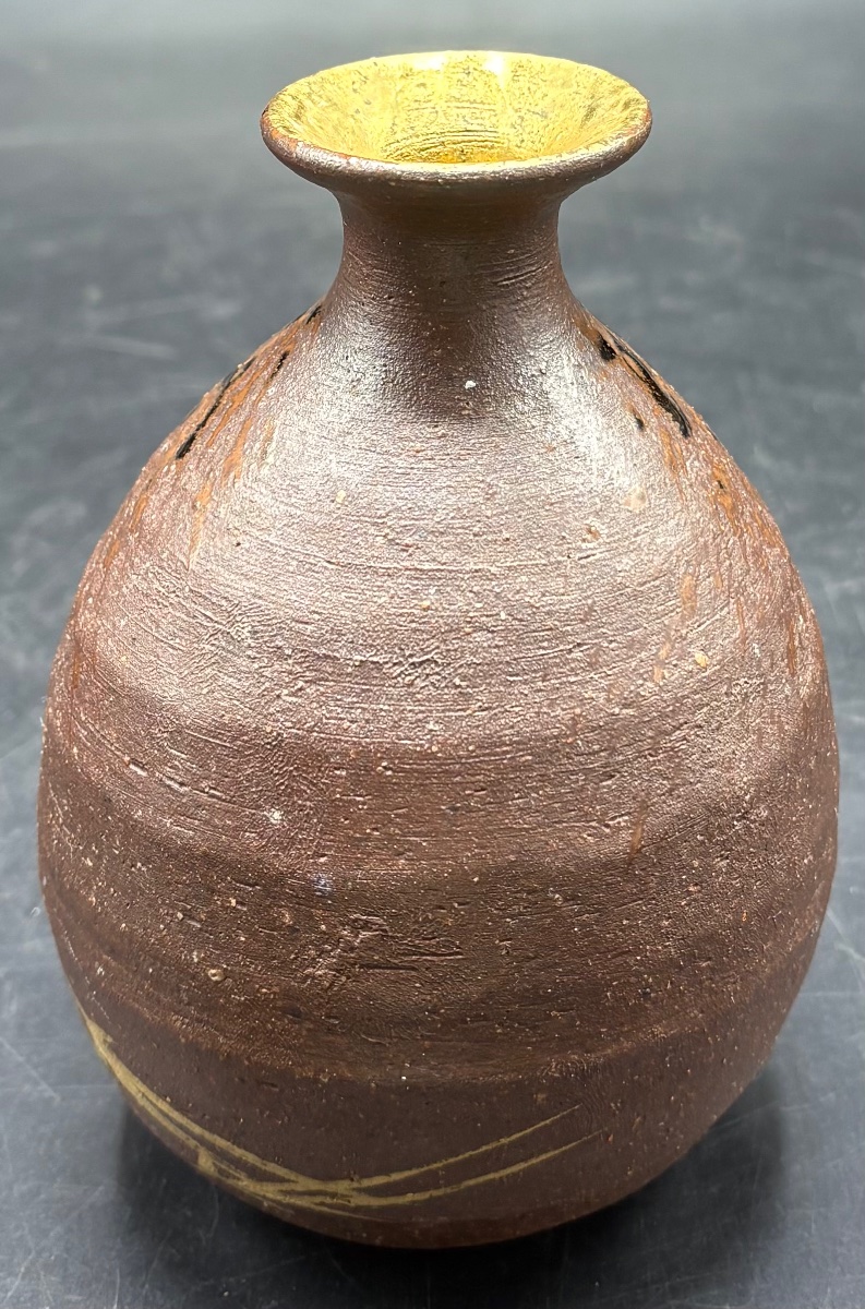 Small Gold-glazed Terracotta Vase From The 1900s, Japanese -photo-3