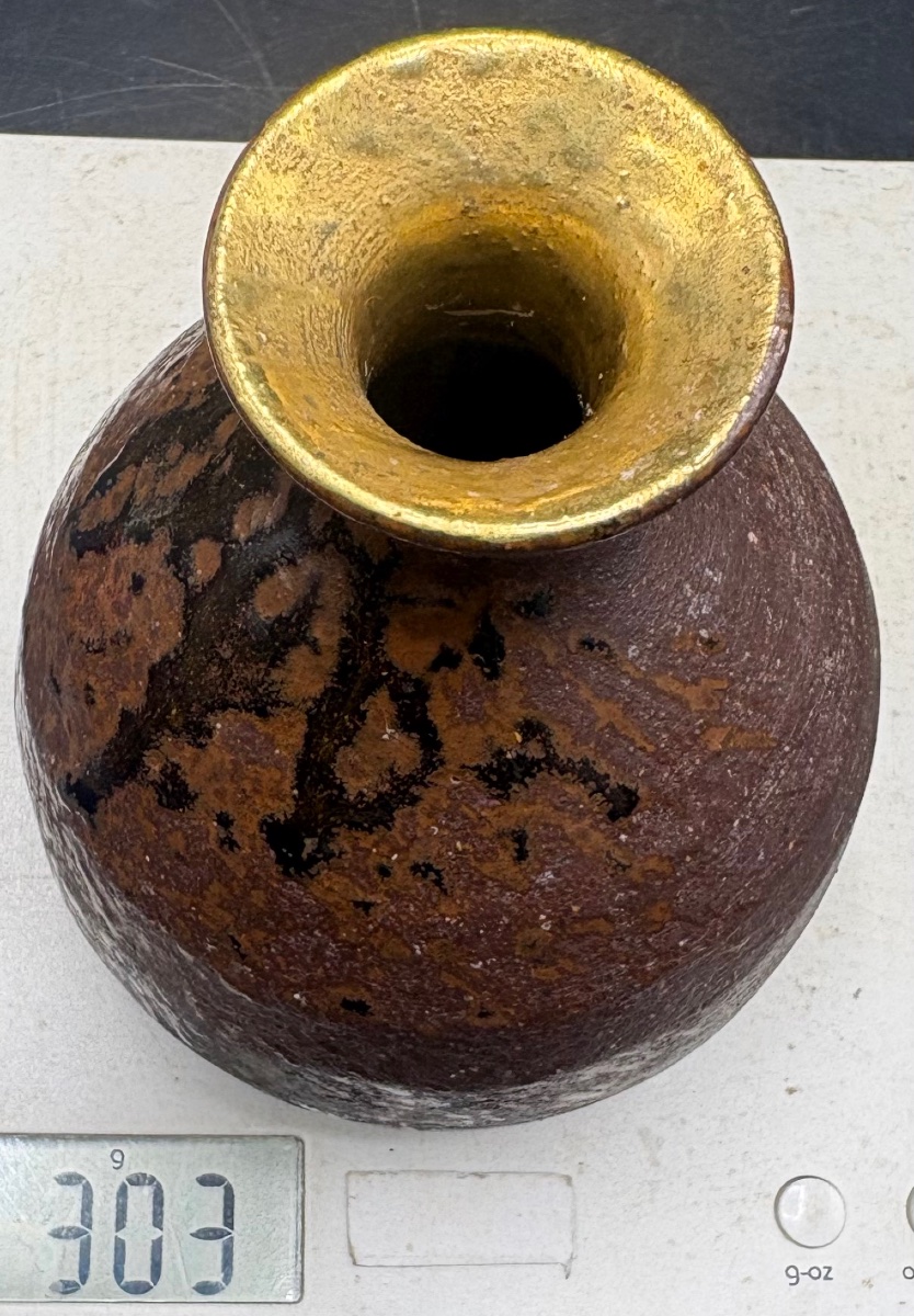 Small Gold-glazed Terracotta Vase From The 1900s, Japanese -photo-7