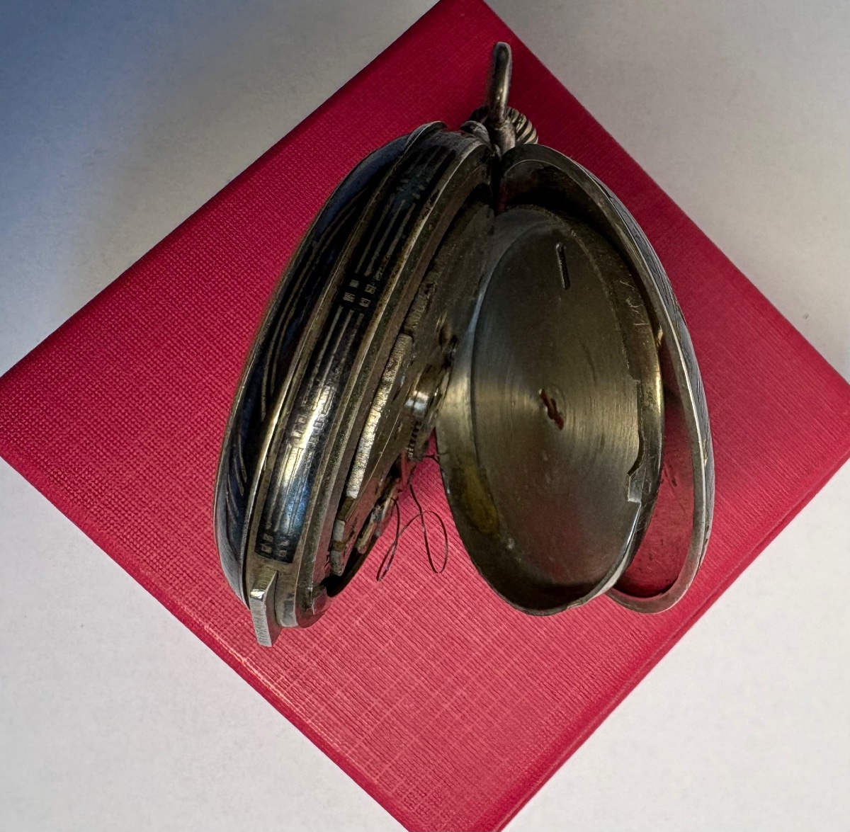 MONTRE GOUSSET EN ARGENT MASSIF NIEILLÉ ET DIVERS DES ANNÉES 1860 PAR PÉLICAN -photo-2