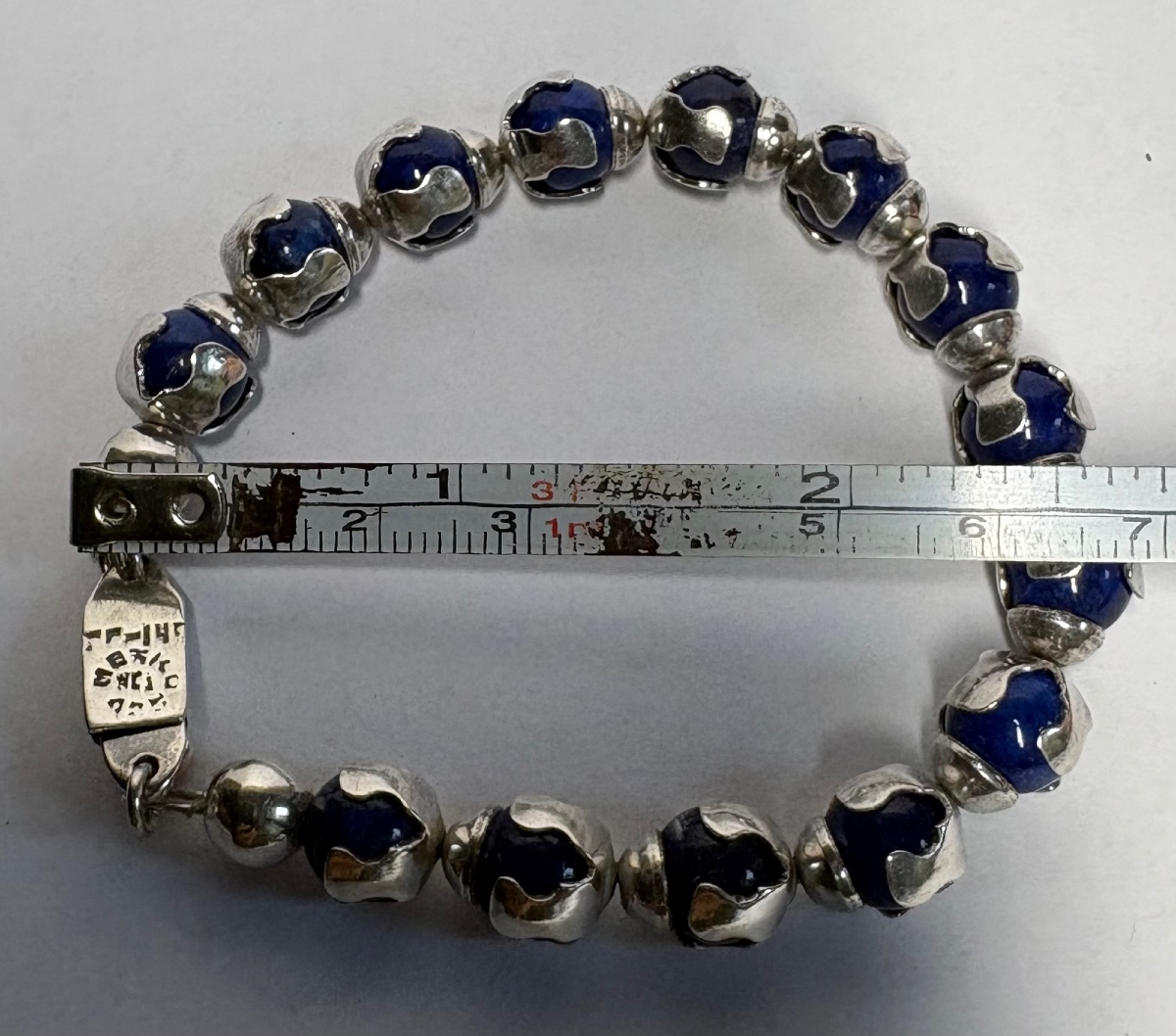 BRACELET GOURMETTE EN ARGENT MASSIF ET PERLES DE PÂTE DE VERRE DES ANNÉES 1960 MEXICAIN-photo-5