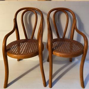 Paire De Fauteuils De Poupées Thonet 1900