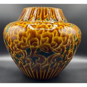 Large Kutani Porcelain Ball Vase Japan 1900