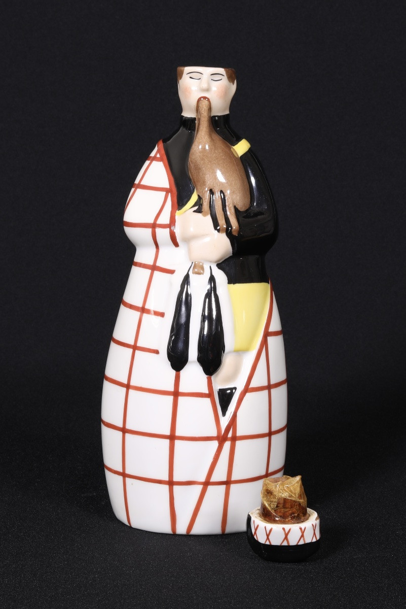 Robj – Polychrome Ceramic Sculpture – Bagpipe Player -photo-2