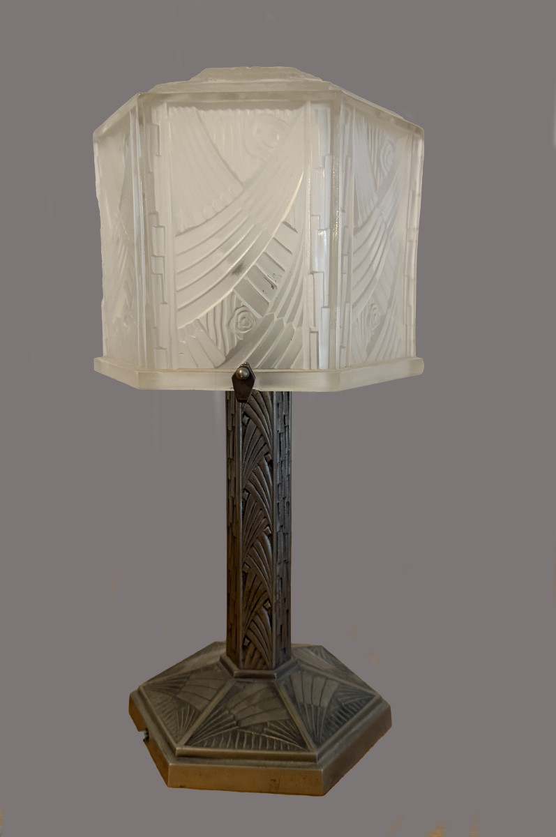 Art Deco Lamp By Hettier & Vincent In Bronze And Pressed Glass, Hexagonal Model – 37 Cm-photo-4