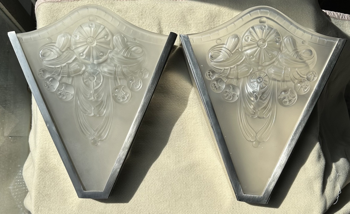 Paire d’appliques Art Déco en verre moulé et bronze-photo-3