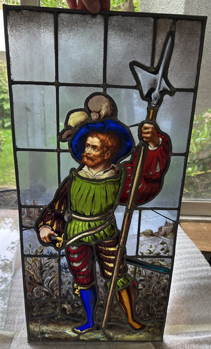 Vitrail suisse de cabinet représentant un hallebardier-photo-2