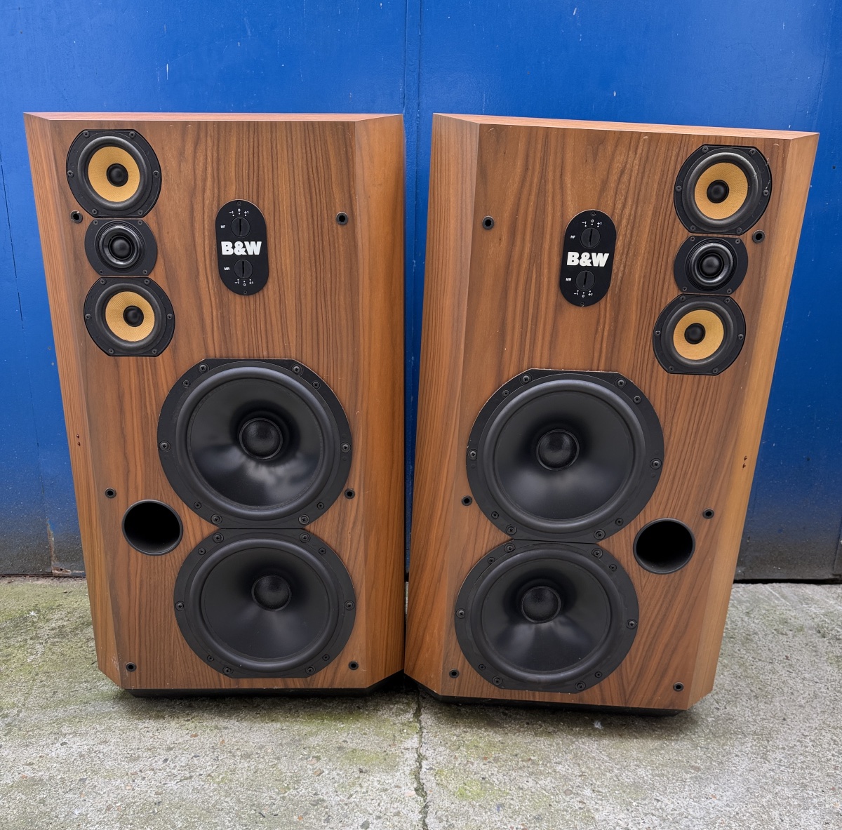 Pair Of Legendary Bowers & Wilkins B&w 808 Loudspeakers