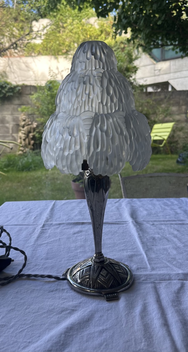 Lampe Art déco en verre moulé pressé-photo-1