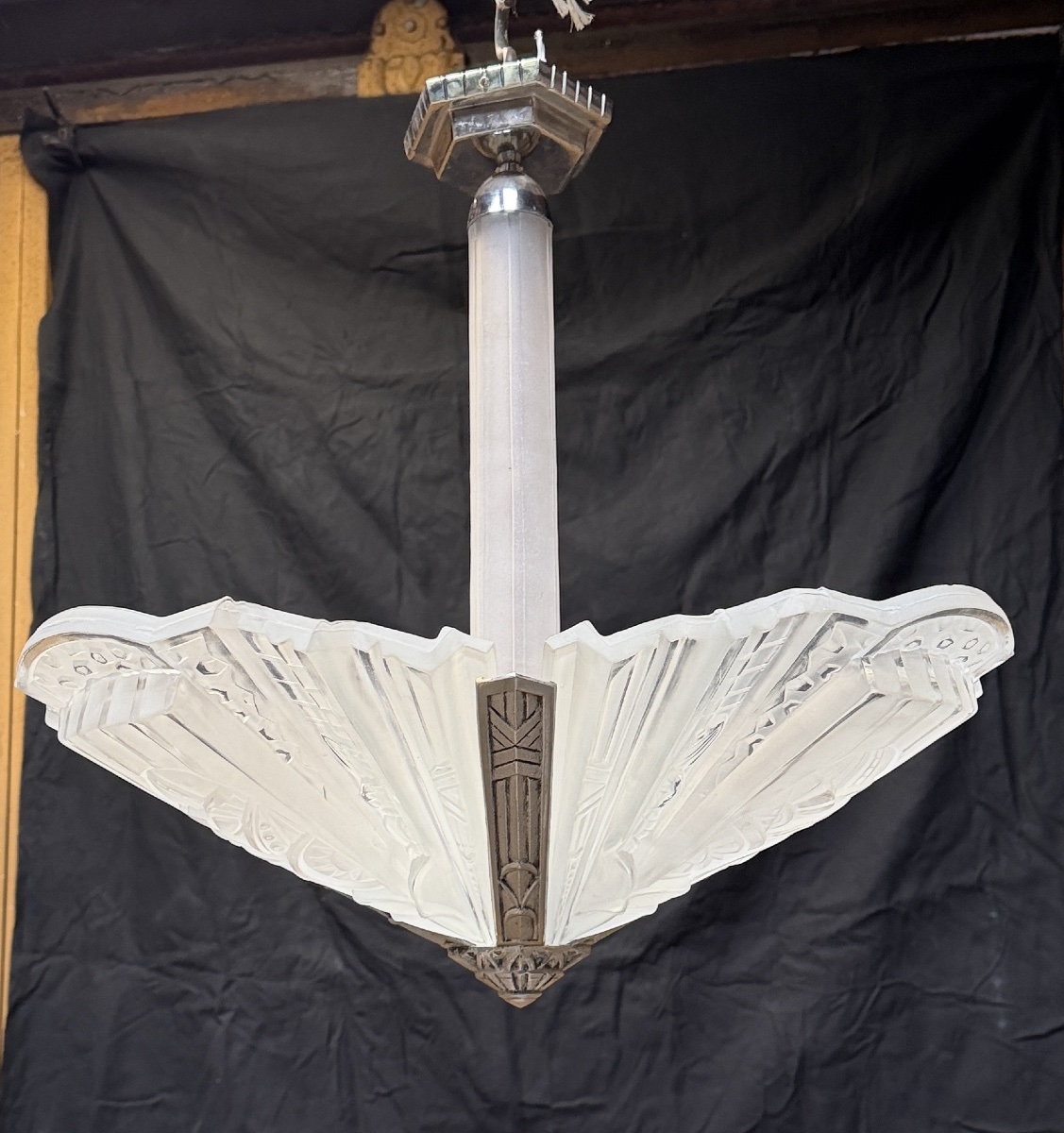 Art Deco Frontisi Chandelier In Cast Glass And Bronze-photo-4