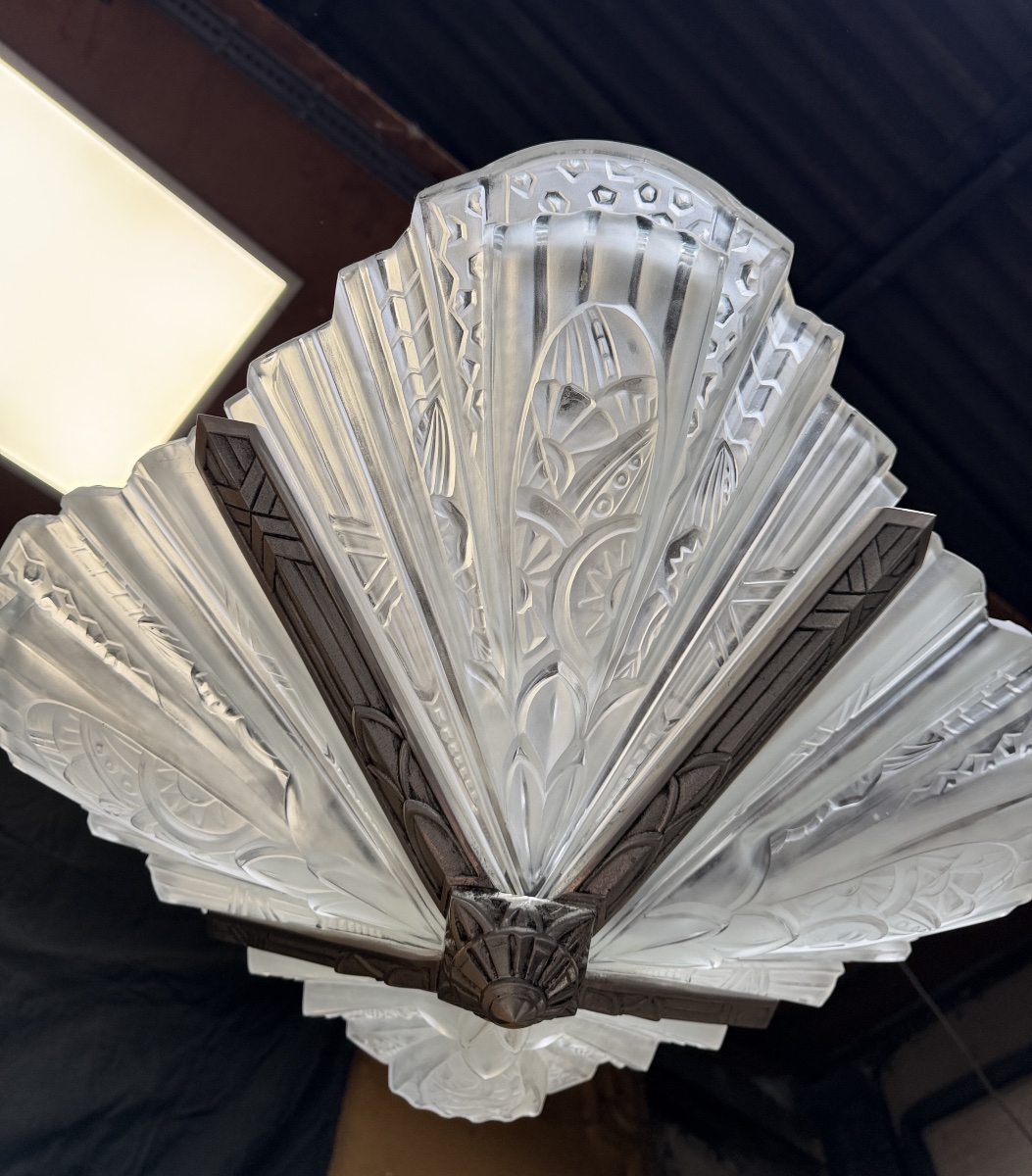 Art Deco Frontisi Chandelier In Cast Glass And Bronze-photo-2