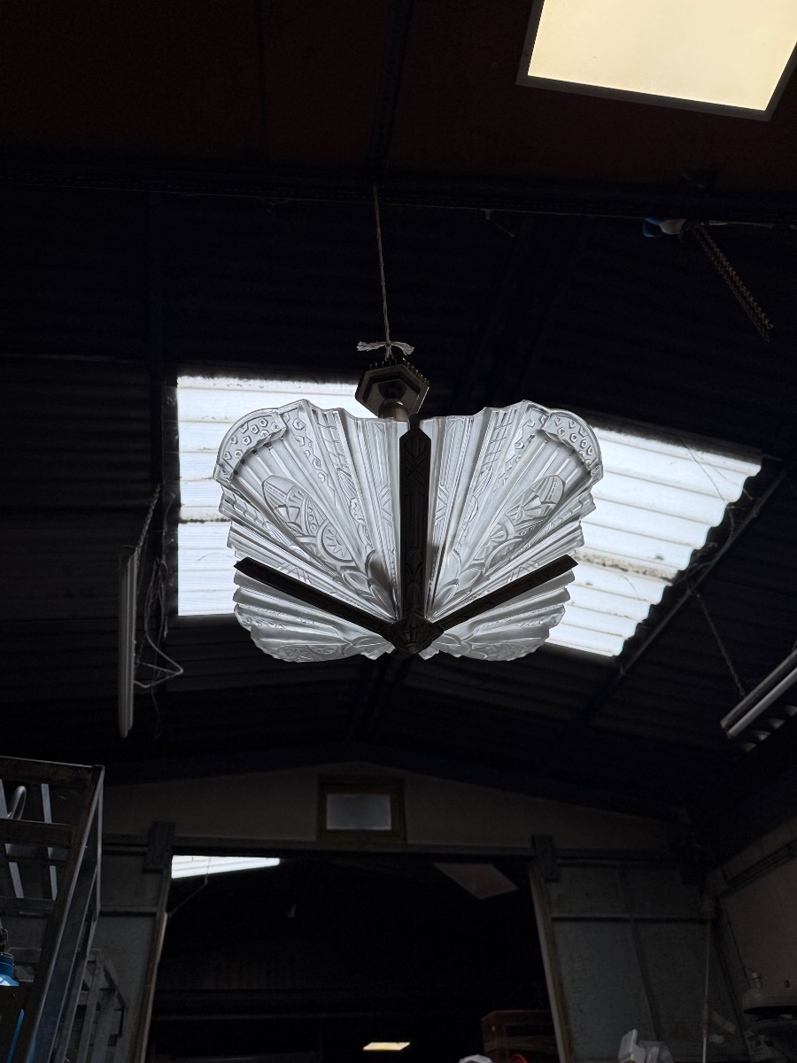 Art Deco Frontisi Chandelier In Cast Glass And Bronze-photo-3