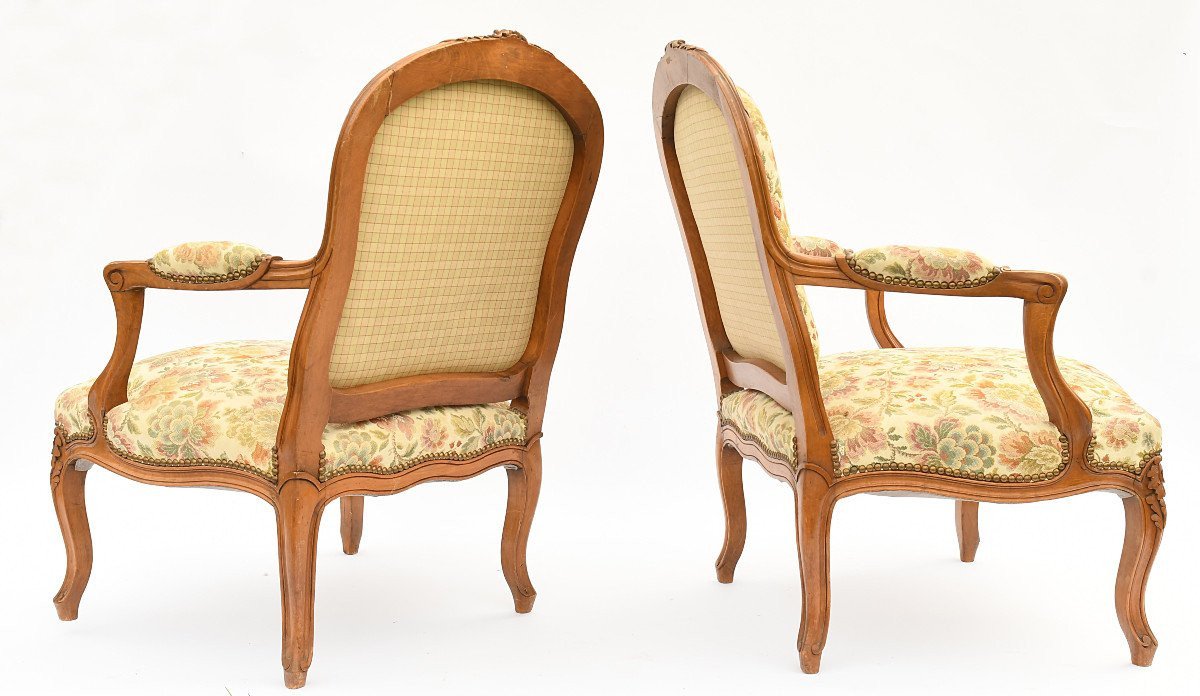 Pair Of Large Louis XV Style Cabriolet Armchairs-photo-5