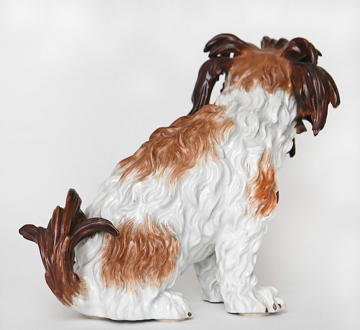 Statuette en porcelaine de Meissen représentant un chien Bichon Bolonais, Modèle 2880 -photo-2