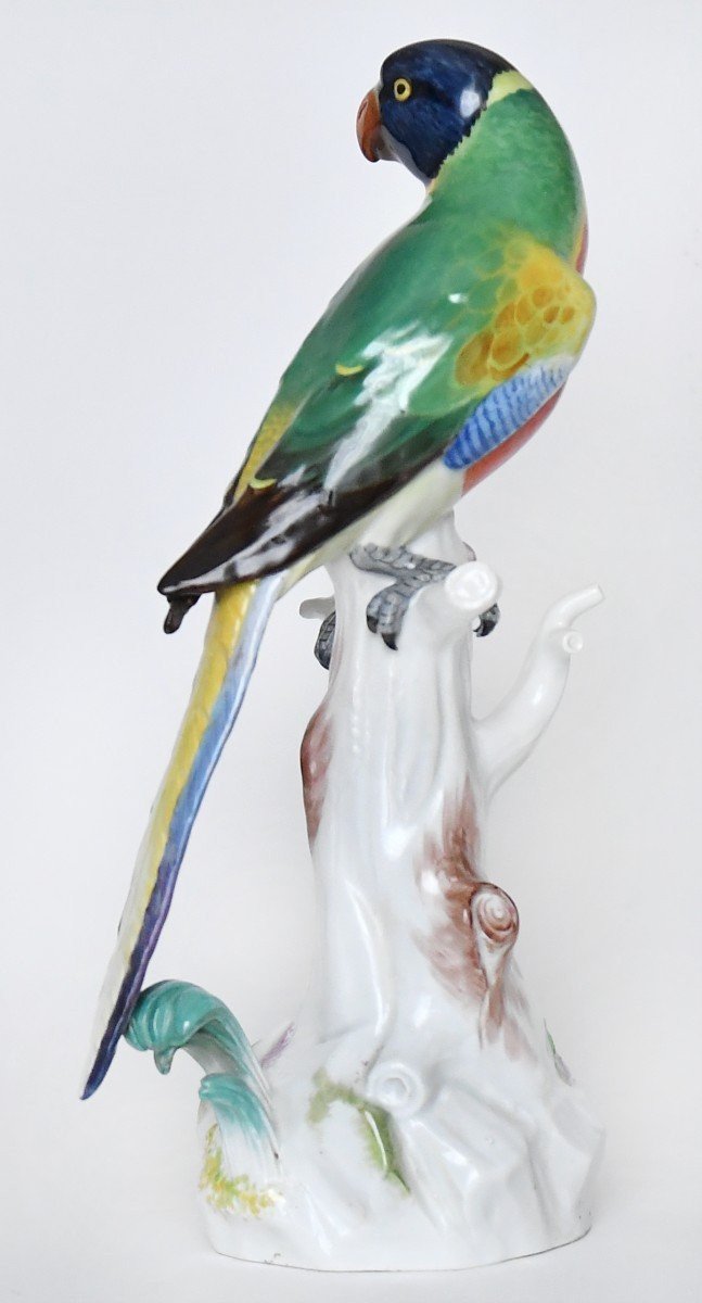 Grand statuette en porcelaine de Meissen représentant un perroquet, Modèle 63 (H=32cm)-photo-2