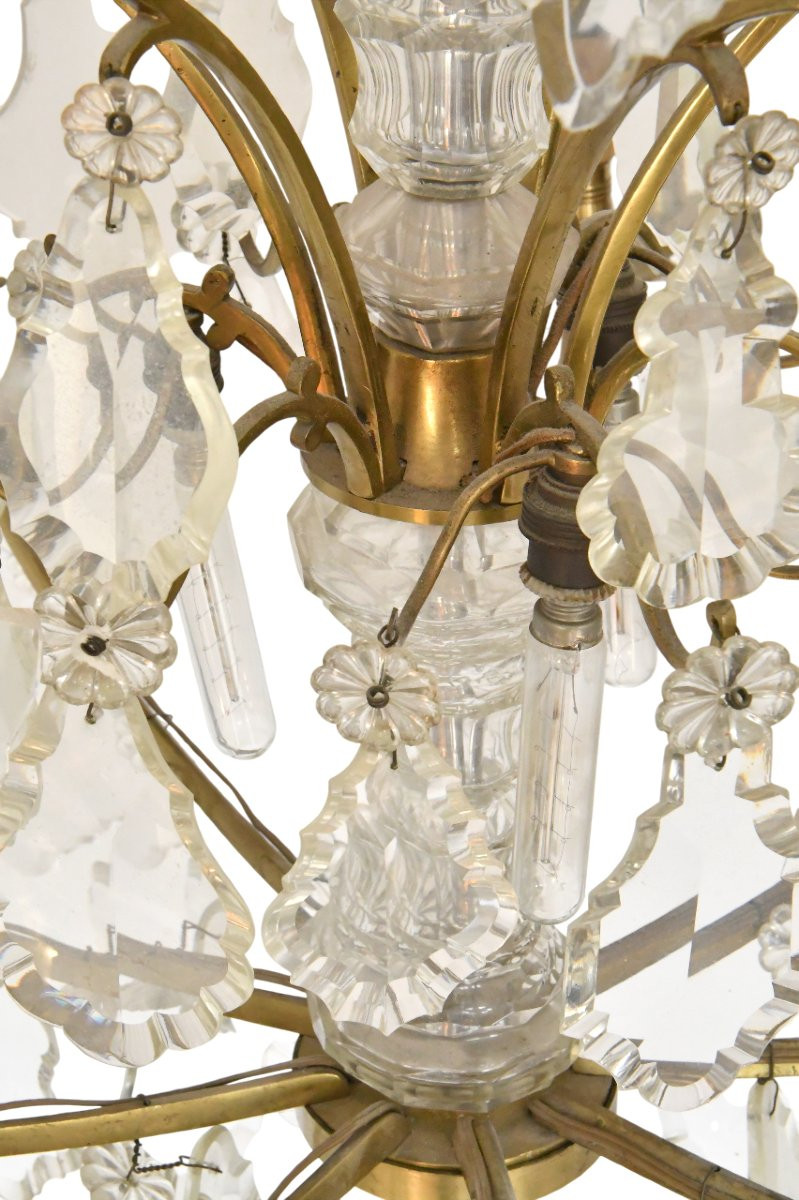 Important lustre en bronze doré et à pendeloques de style de Louis XV -photo-4