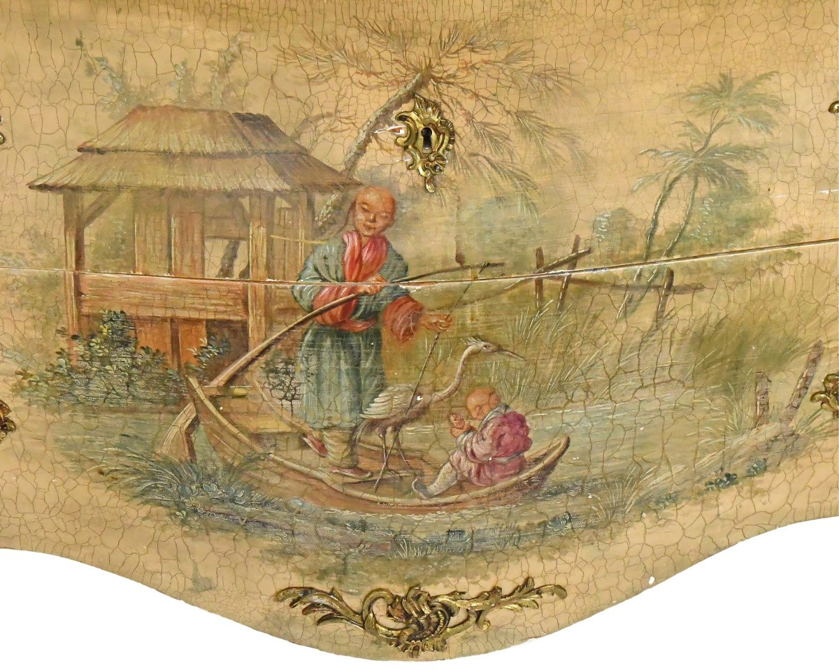 Commode de style louis XV en bois laqué à décor chinois -photo-2