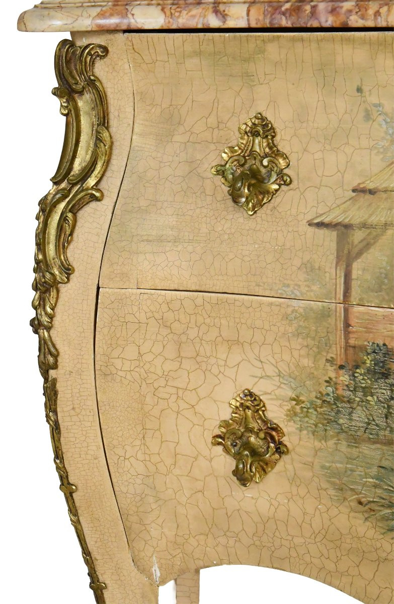 Commode de style louis XV en bois laqué à décor chinois -photo-3