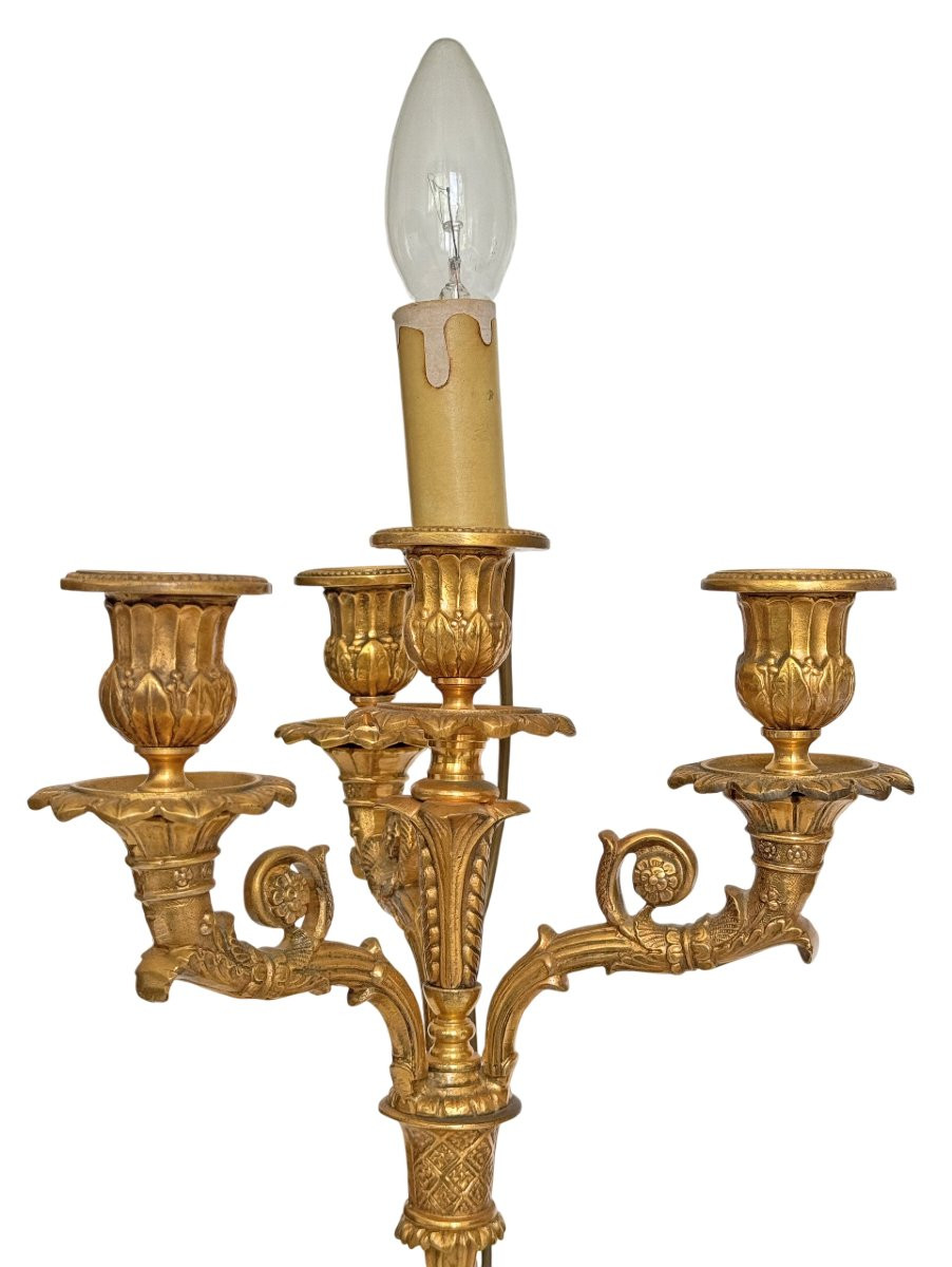 Paire de candélabres en bronze à décor de Putti soutenant des cornes d'abondances-photo-4