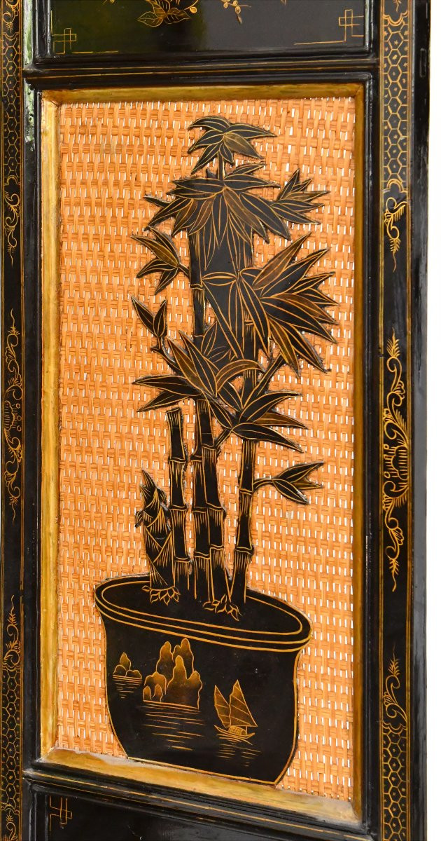 Japanese-style Four-panel Screen With Floral Decoration On A Black Lacquered Background -photo-4