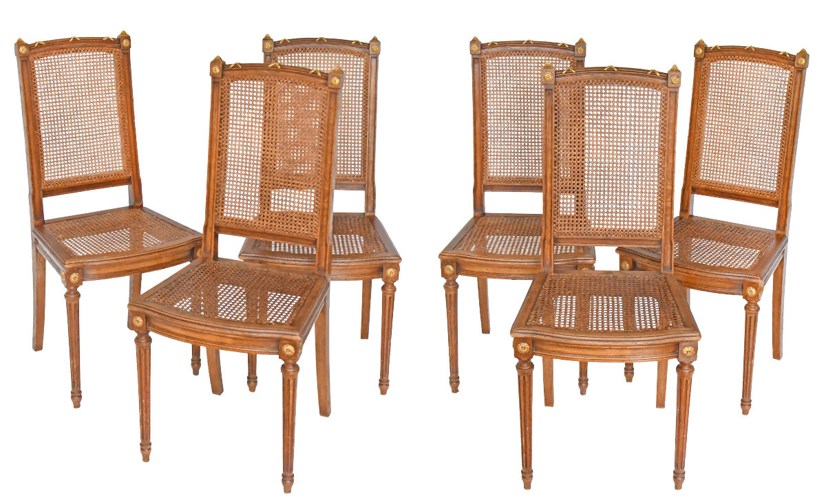 Série de 6 chaises cannées de style Louis XVI 