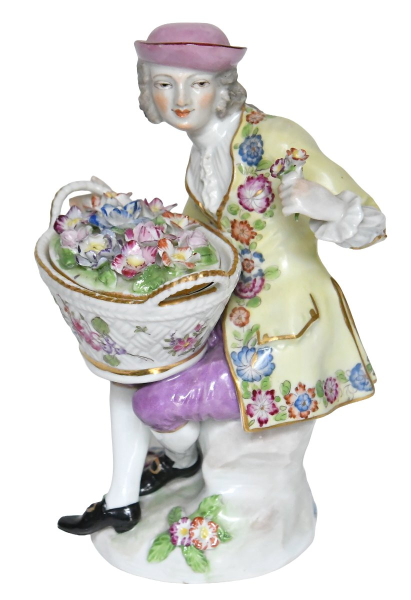 Pair Of Samson Porcelain Figurines Depicting A Gardener And A Gardener -photo-1