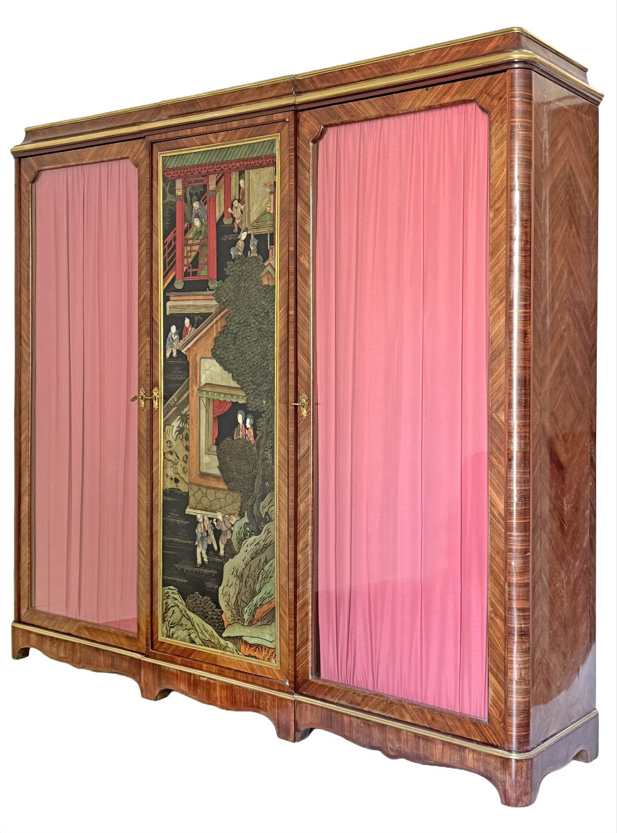 Three-door Marquetry Bookcase With Coromandel Lacquer Center Decoration 