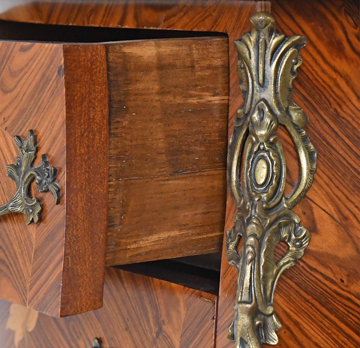 Louis XV Style Chest Of Drawers -photo-1