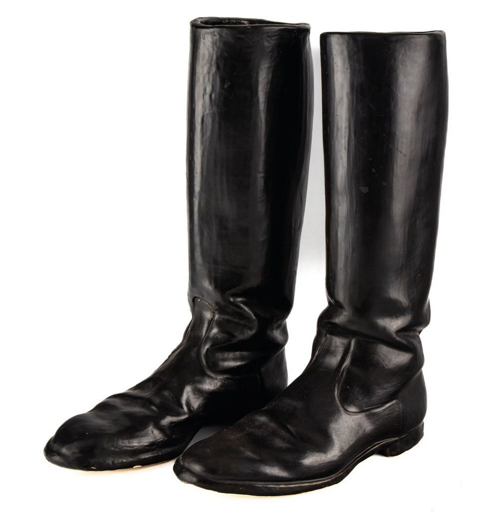 Pair Of Trompe-l'œil Ceramic Vases Imitating Riding Boots -photo-2